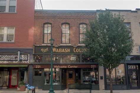 Find hotels in Wabash, IN from $73